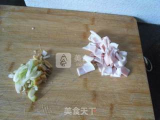 烧黄豆芽的做法步骤：2