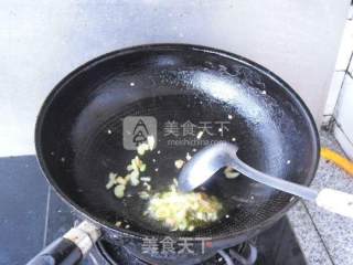 烧黄豆芽的做法步骤：3