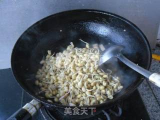 烧黄豆芽的做法步骤：6