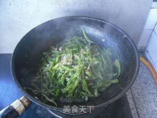 肉丝炒豆角的做法步骤：9
