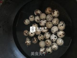 虎皮鹌鹑蛋的做法步骤：1
