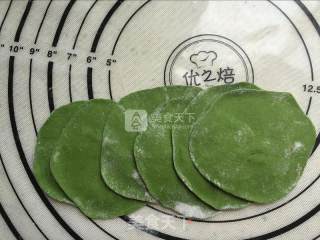 彩色菠菜饺子的做法步骤：9