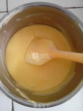 八寸香草戚风蛋糕的做法步骤：2