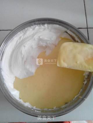 八寸香草戚风蛋糕的做法步骤：5
