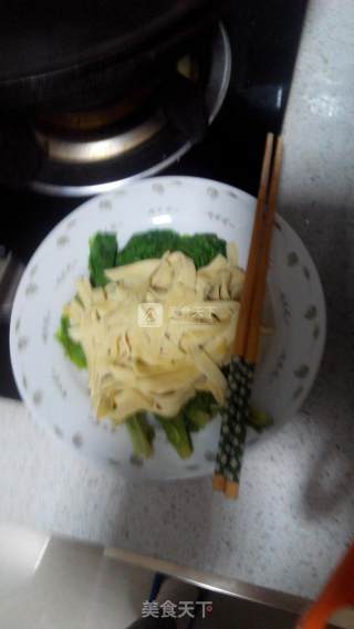 蚝油生菜豆腐皮【改良版】的做法步骤：3