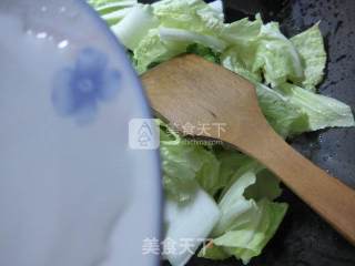 西兰花炒白菜的做法步骤：4