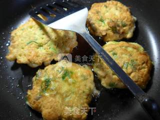 芹菜虾肉鸡蛋饼的做法步骤：10