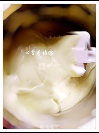 香兰戚风卷的做法步骤：6