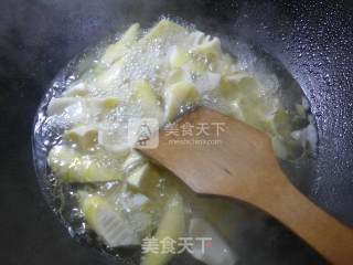凤爪烧雷笋的做法步骤：6