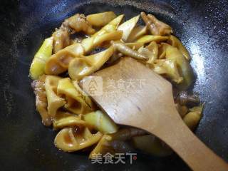 凤爪烧雷笋的做法步骤：12