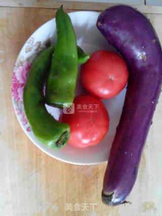 家常烧茄子的做法步骤：1