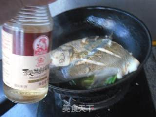 家常烧鲈鱼的做法步骤：8
