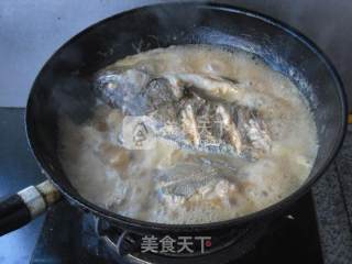 家常烧鲈鱼的做法步骤：11
