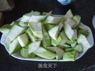 烧焖角瓜的做法步骤：2