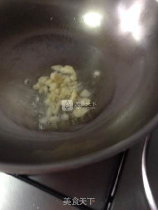 蘑菇爆香回锅肉的做法步骤：3