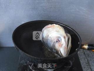水煮鱼头的做法步骤：3