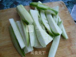 丝瓜蒸肉的做法步骤：3