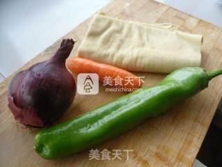四色小炒的做法步骤：1