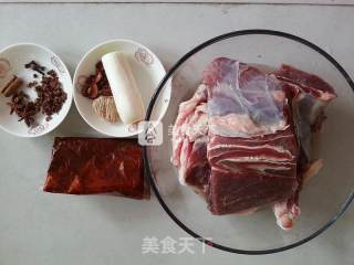 酱牛腱肉的做法步骤：1