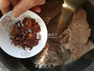 酱牛腱肉的做法步骤：5