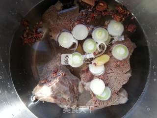 酱牛腱肉的做法步骤：6