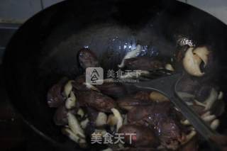 蒜苗炒广味腊肠的做法步骤：5