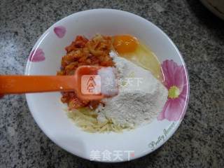 鸡蛋泡菜土豆丝饼的做法步骤：5