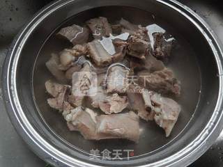 玉竹排骨汤的做法步骤：5