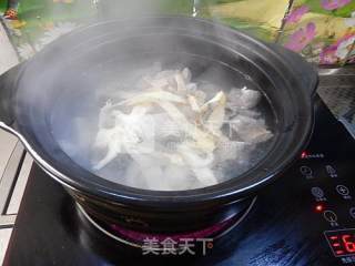 玉竹排骨汤的做法步骤：6