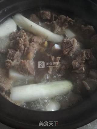和味萝卜焖牛腩的做法步骤：6