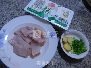 鱼骨豆腐汤的做法步骤：1
