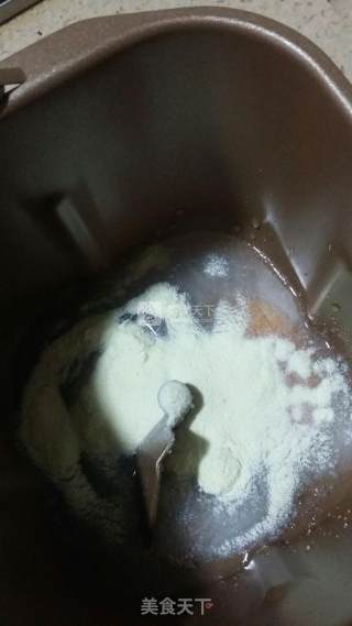 面包机葡萄干面包的做法步骤：2