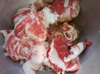 葱爆羊肉的做法步骤：3