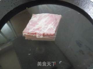 梅菜扣肉的做法步骤：2