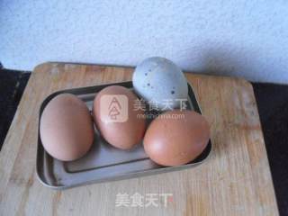 松花蒸蛋的做法步骤：1