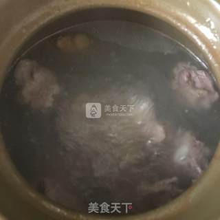 竹荪海带排骨汤的做法步骤：1