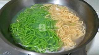 彩色手擀面的做法步骤：11