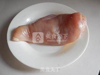 新奥尔良炸鸡柳的做法步骤：1