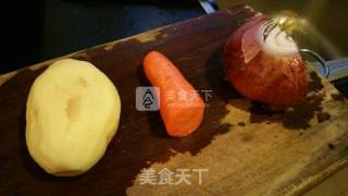 土豆咖喱牛肉饭的做法步骤：2
