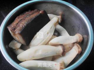 干煸腊肉杏鲍菇的做法步骤：1