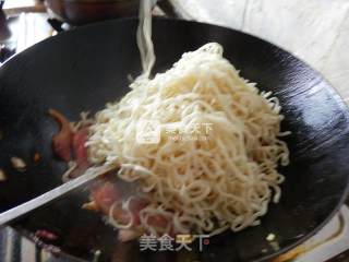 五色鸡蛋炒面的做法步骤：9