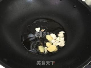 板栗焖鸡的做法步骤：6