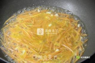 湘食记|胡萝卜廋肉汤的做法步骤：4