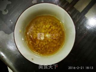 剁椒蒜蓉蒸虾粉丝的做法步骤：3