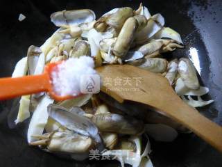 雷笋炒蛏子的做法步骤：7