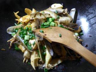 雷笋炒蛏子的做法步骤：10