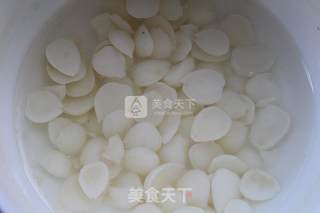 凉拌杏仁木耳的做法步骤：2