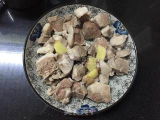 羊肉抓饭的做法步骤：1