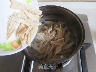 腐竹虫草花拌鸡丝的做法步骤：5