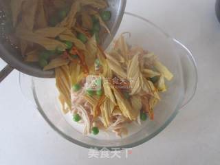 腐竹虫草花拌鸡丝的做法步骤：8